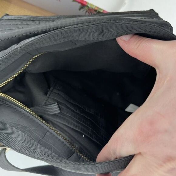 NWT Tommy Bahama Mini-Mighty Quilted Nylon Crossbody Card Wallet & knit headband - Picture 7 of 11